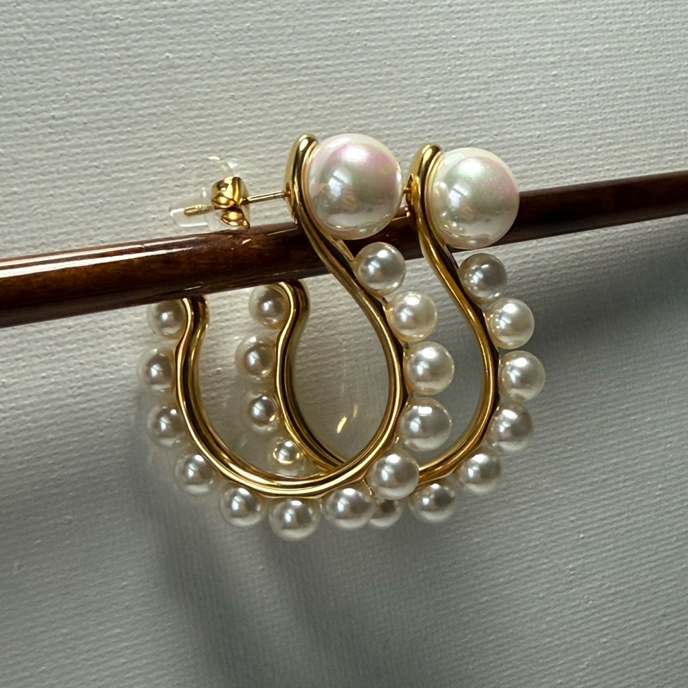 Pearl Question Mark Earrings 18K Gold Plated
Jewelry Stainless Steel - Picture 4 of 12